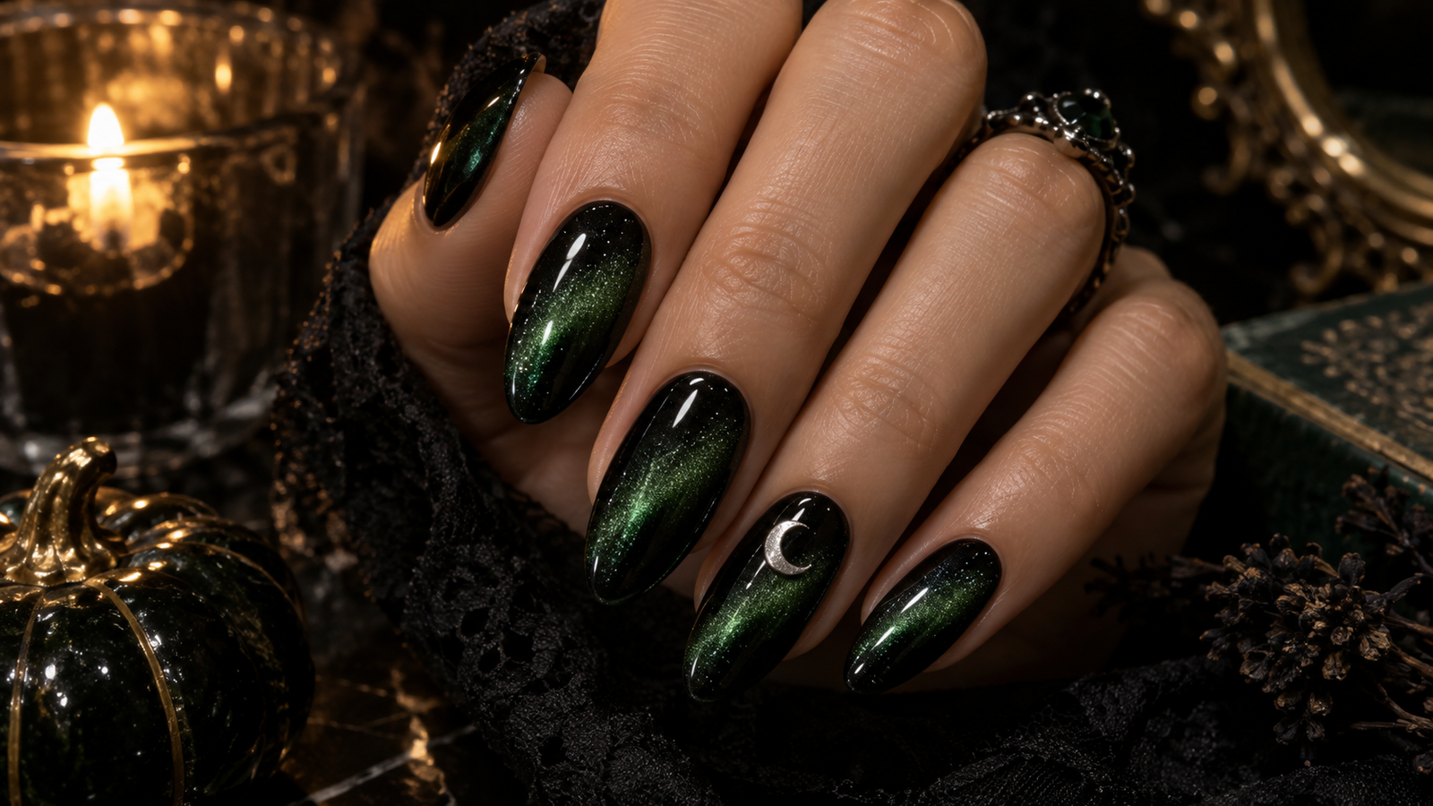 Gothic Emerald Cat-Eye Manicure